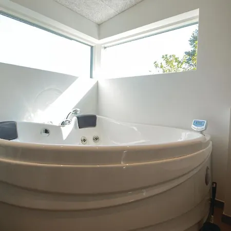Feriehus Awesome In W/ Sauna, Wifi And 3 Bedrooms Sjolund